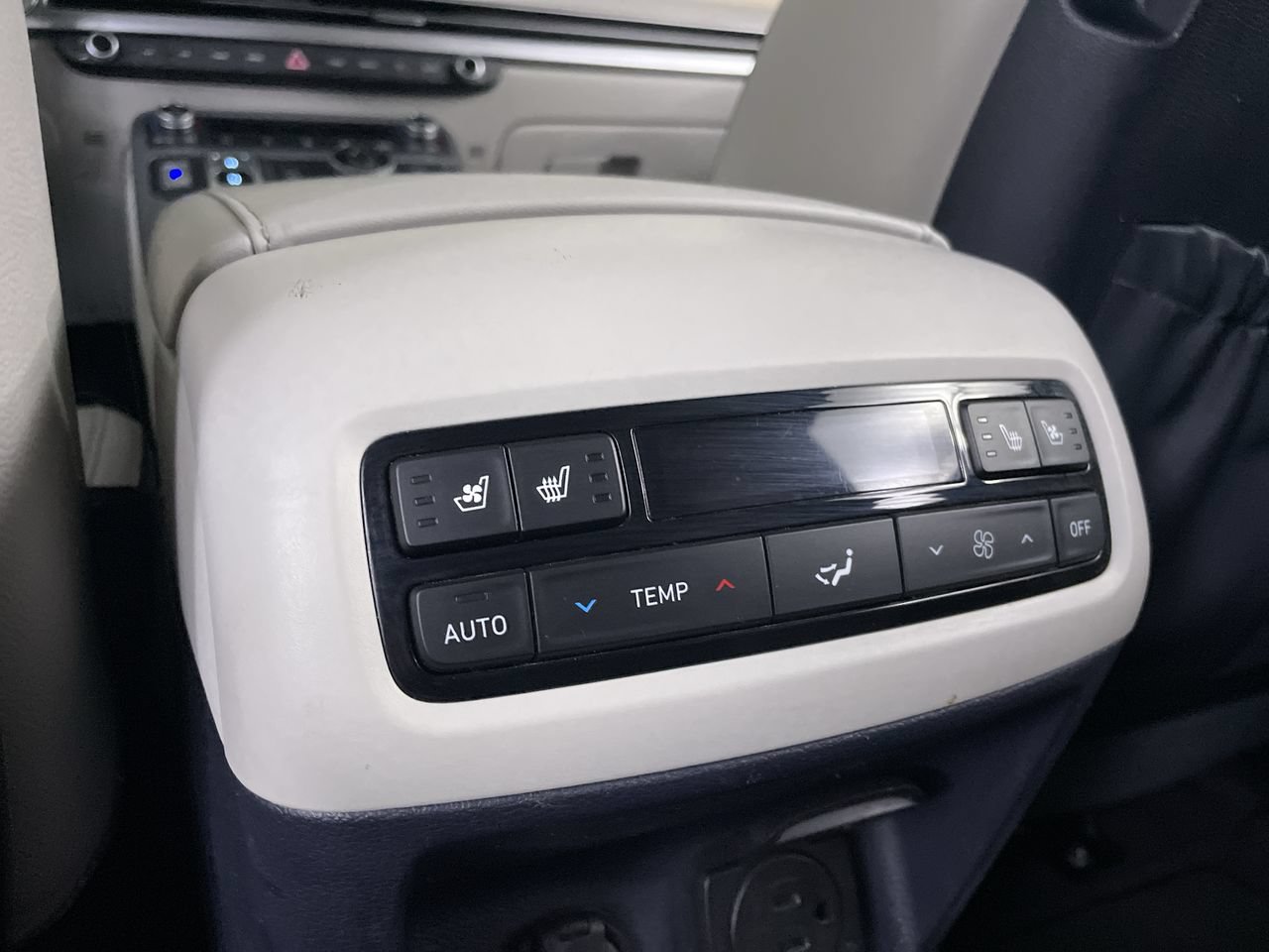 Used 2023 Hyundai Palisade Limited AWD/4WD image 32