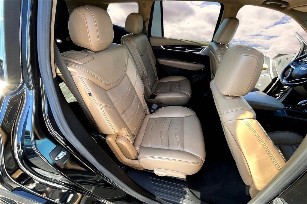 Certified 2023 Cadillac XT6 Sport w/ Platinum Package image 24