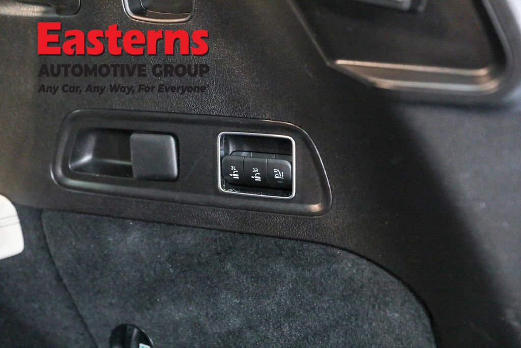 Used 2023 Mercedes-Benz GLS 450 4MATIC w/ AMG Line Exterior image 25