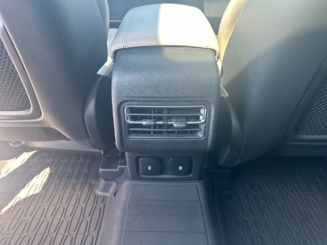 Used 2025 Lincoln Corsair Reserve AWD/4WD image 24