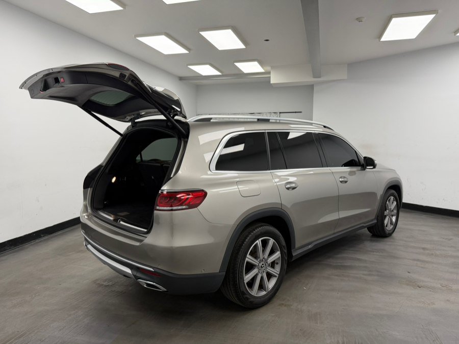 Used 2022 Mercedes-Benz GLS 450 4MATIC image 25