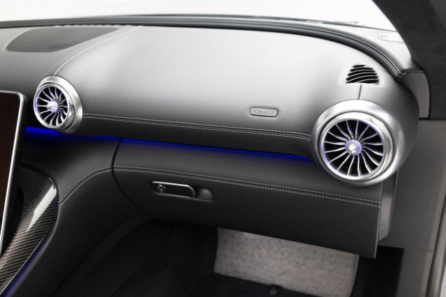 Used 2022 Mercedes-Benz SL 63 AMG 4MATIC image 26