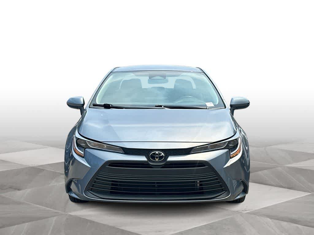 Used 2025 Toyota Corolla LE FWD video 3