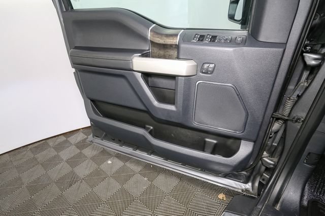 Used 2022 Ford F350 Lariat w/ Chrome Package AWD/4WD image 30