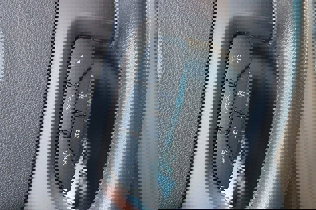 Used 2015 Buick Enclave Leather image 13