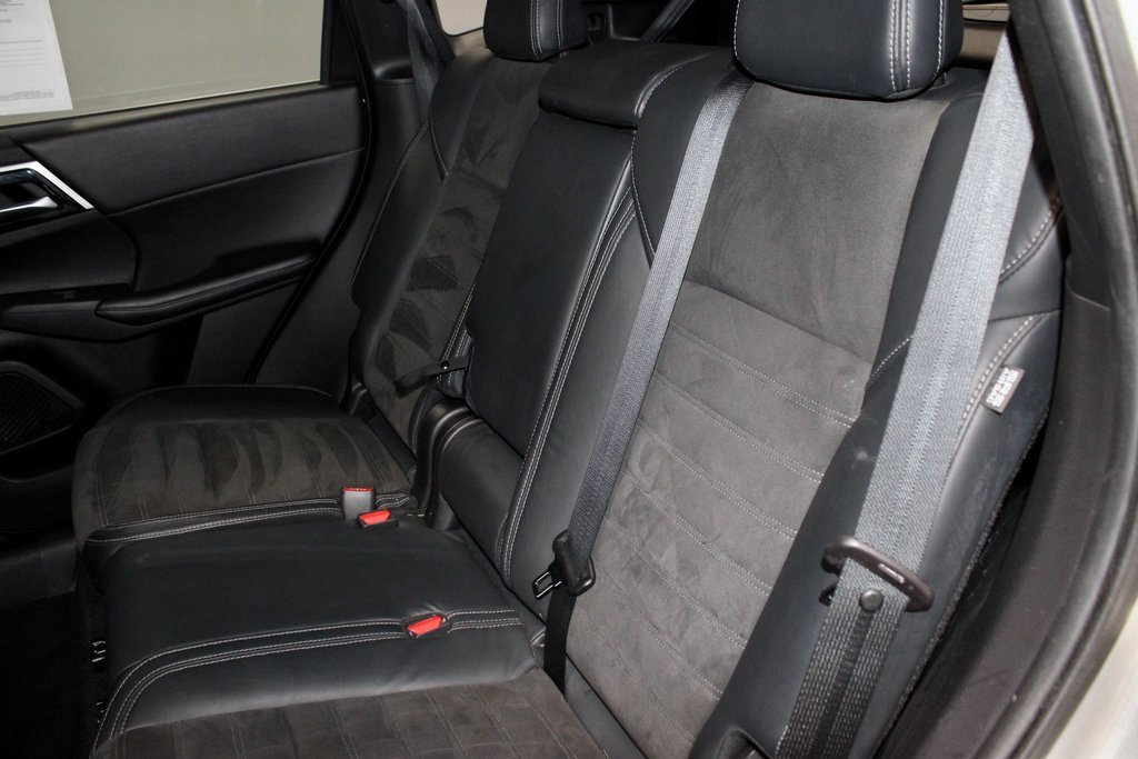 Used 2022 Mitsubishi Outlander SE image 23