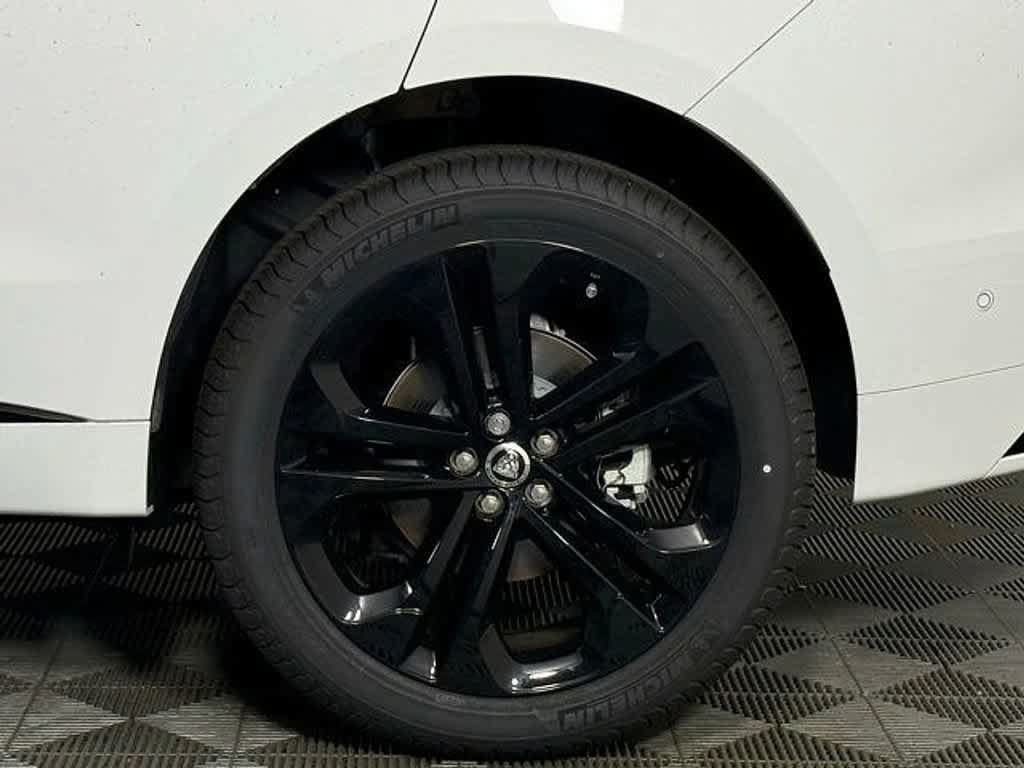 New 2026 Jaguar F-PACE R-Dynamic S AWD/4WD image 12