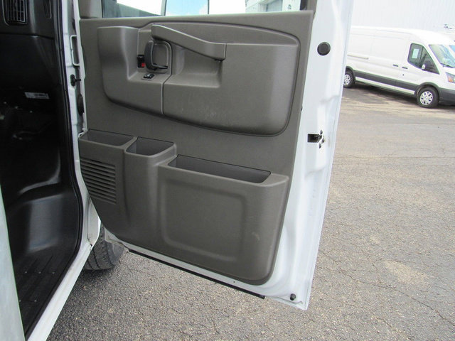 Used 2022 GMC Savana 3500 Extended w/ Power Convenience Package RWD image 11