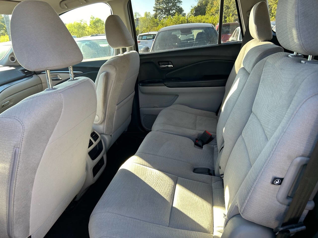 Used 2018 Honda Pilot LX image 10