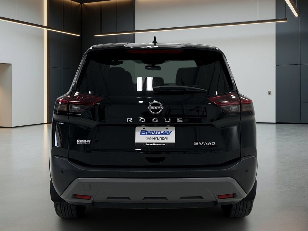 Used 2023 Nissan Rogue SV AWD/4WD image 5