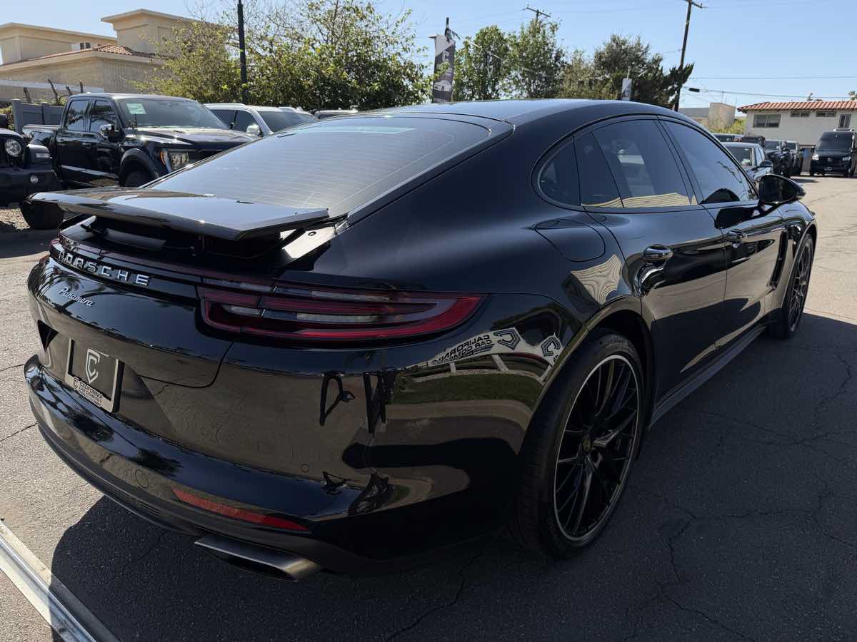Used 2018 Porsche Panamera image 7
