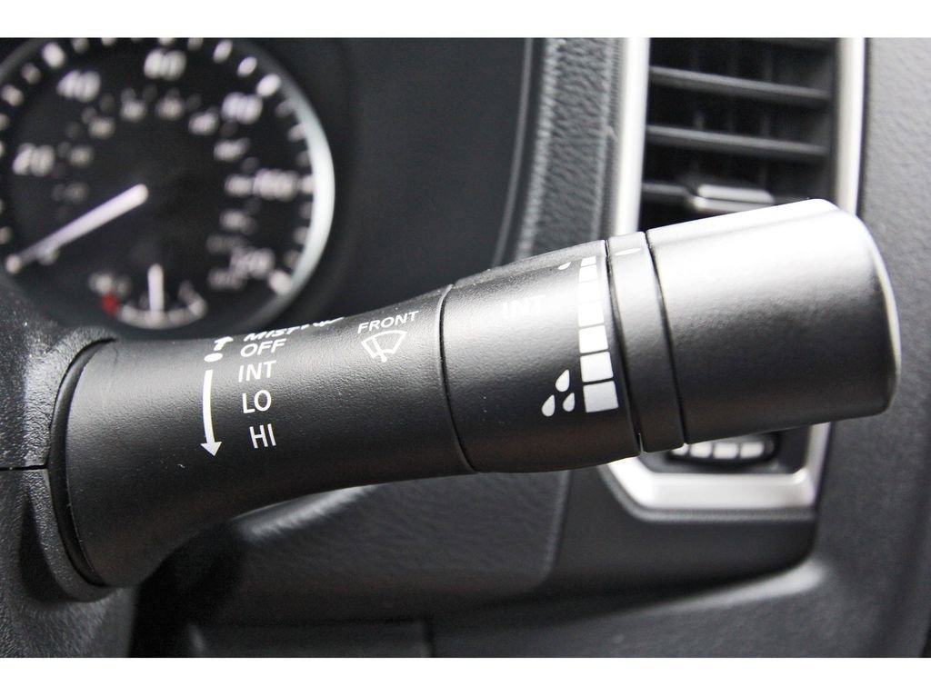 Used 2022 Nissan Frontier SV image 17