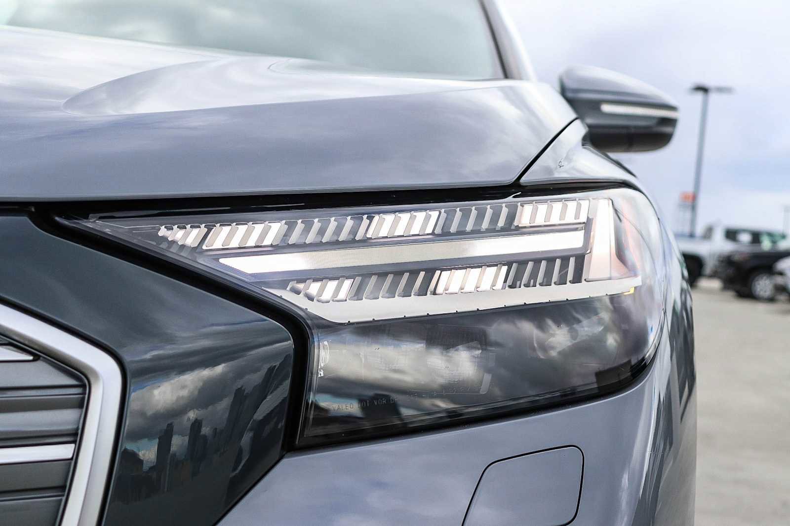 Used 2023 Audi Q4 e-tron Prestige image 7