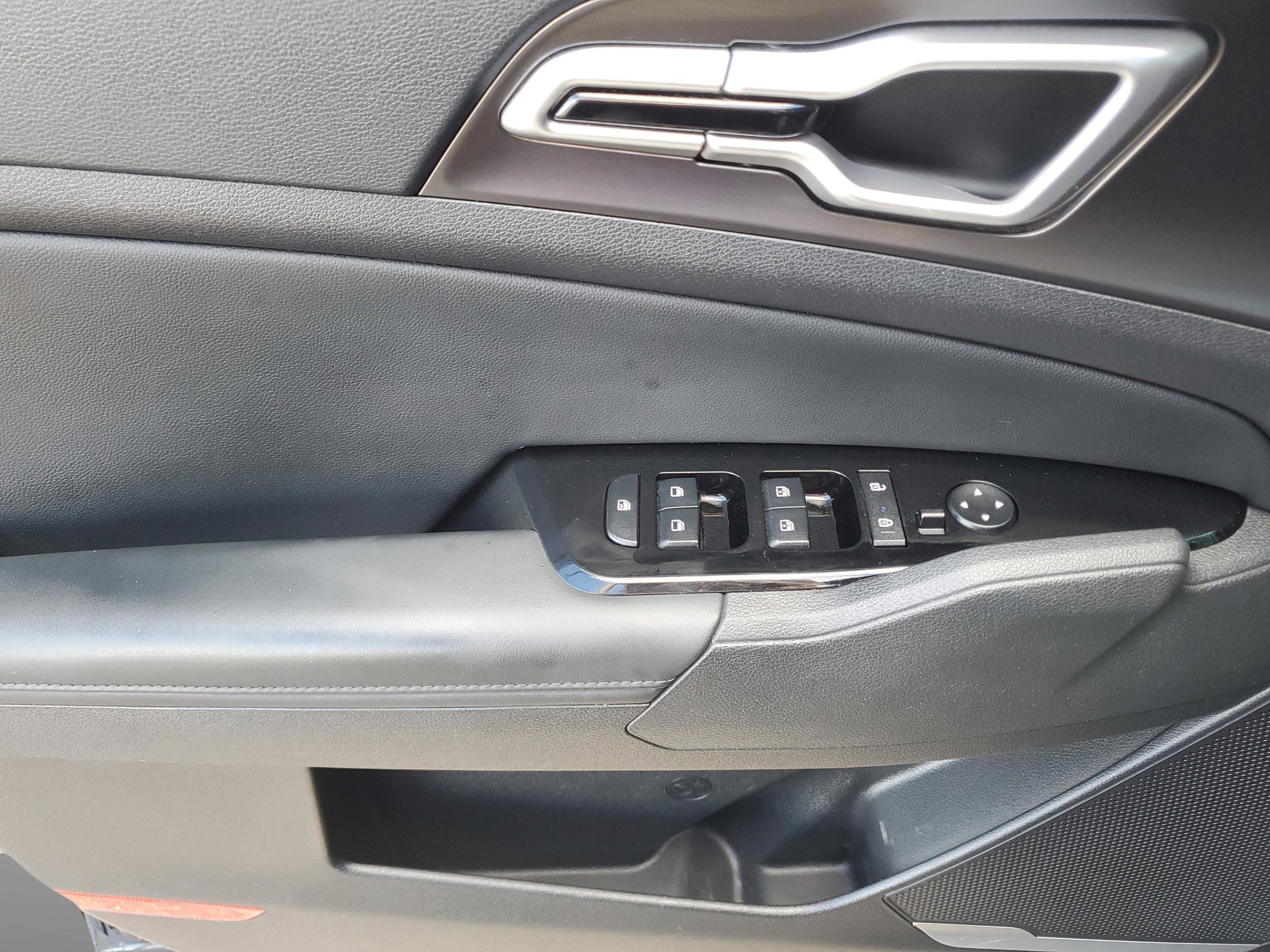 Used 2024 Kia Sportage EX image 27