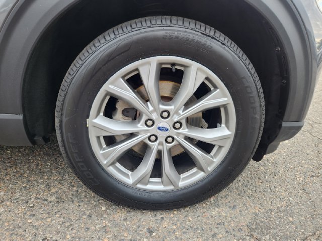 Certified 2023 Ford Explorer XLT w/ Equipment Group 202A AWD/4WD image 22