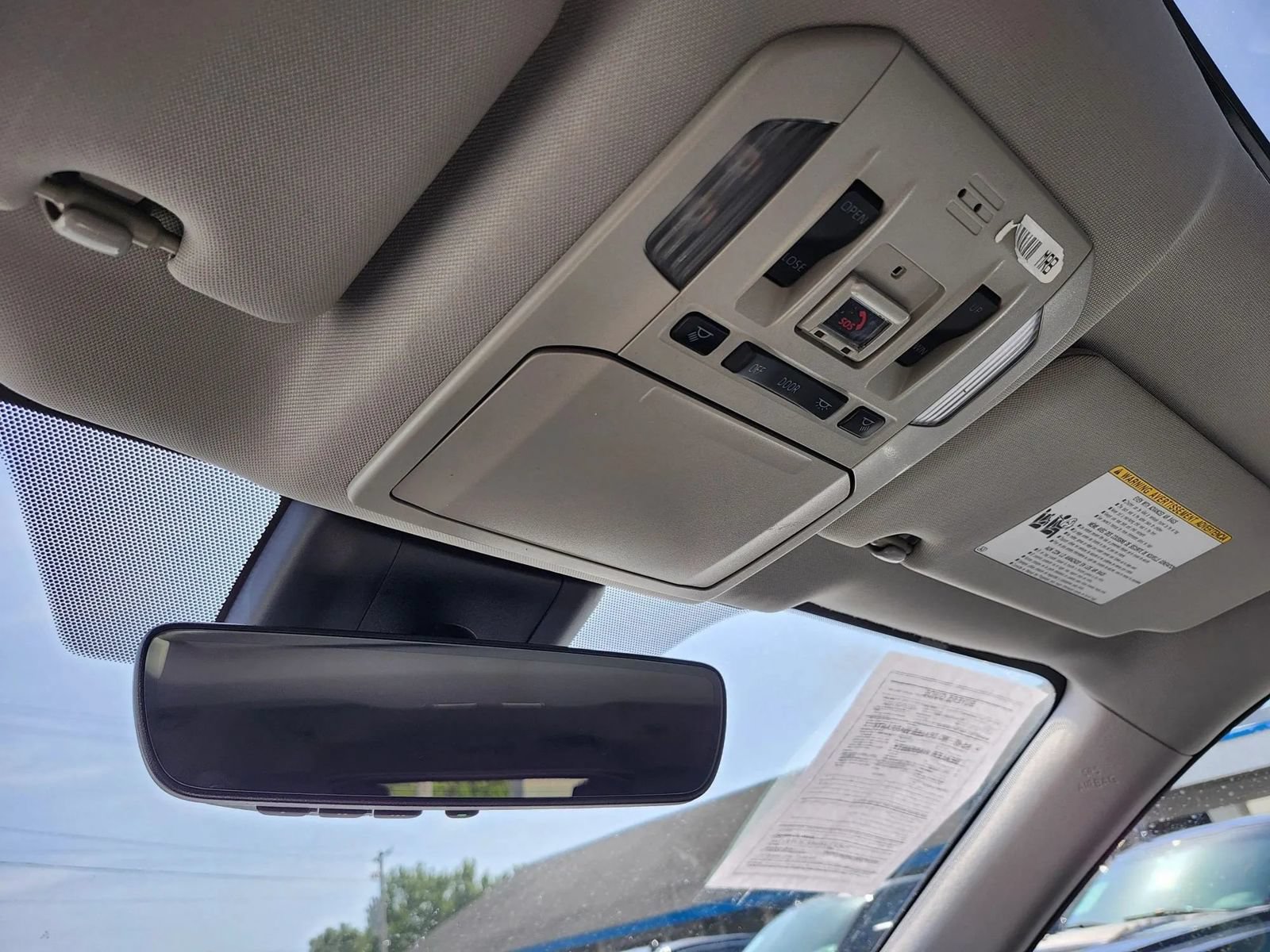 Used 2022 Toyota Highlander XLE AWD/4WD image 36