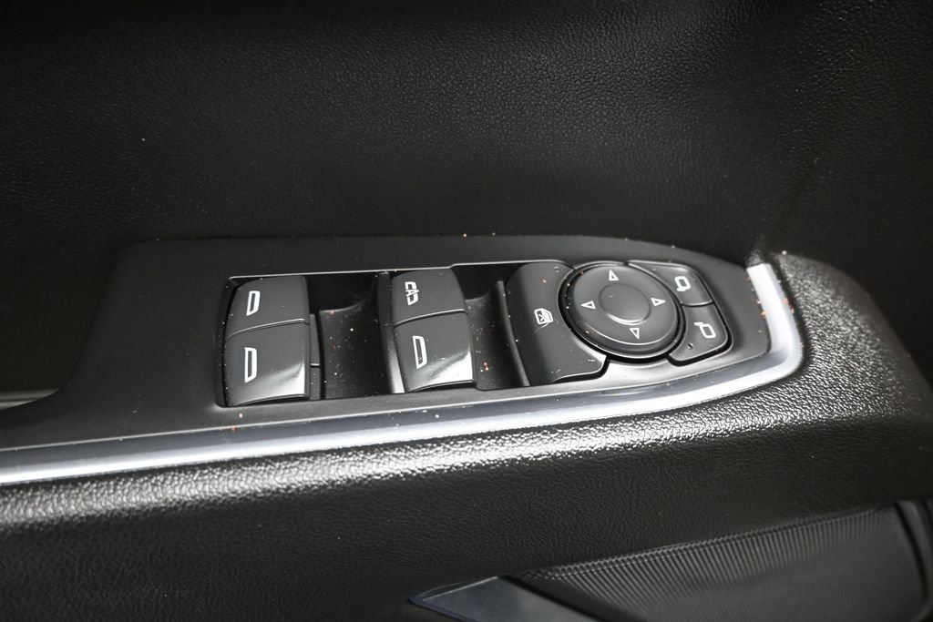 Used 2022 Chevrolet Silverado 1500 LT AWD/4WD image 12