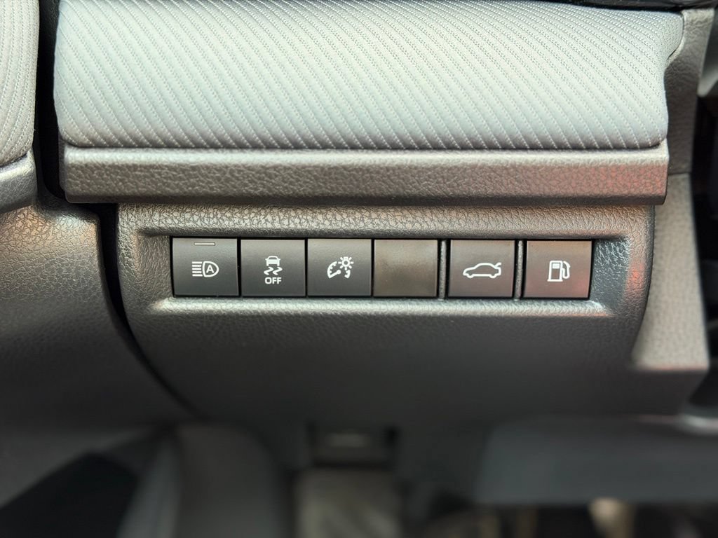 Used 2026 Toyota Camry SE w/ Convenience Package AWD/4WD image 22