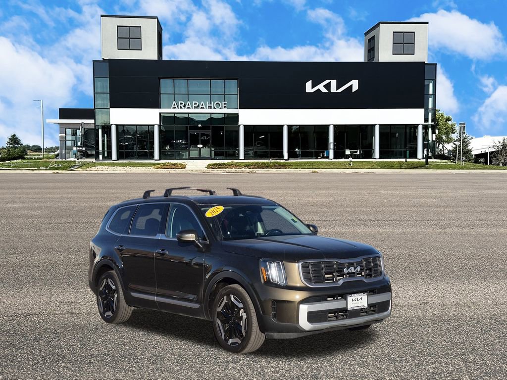 Certified 2025 Kia Telluride S image 3