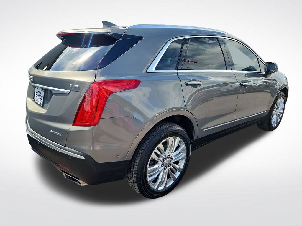 Used 2018 Cadillac XT5 Premium Luxury w/ Driver Assist Package FWD image 5