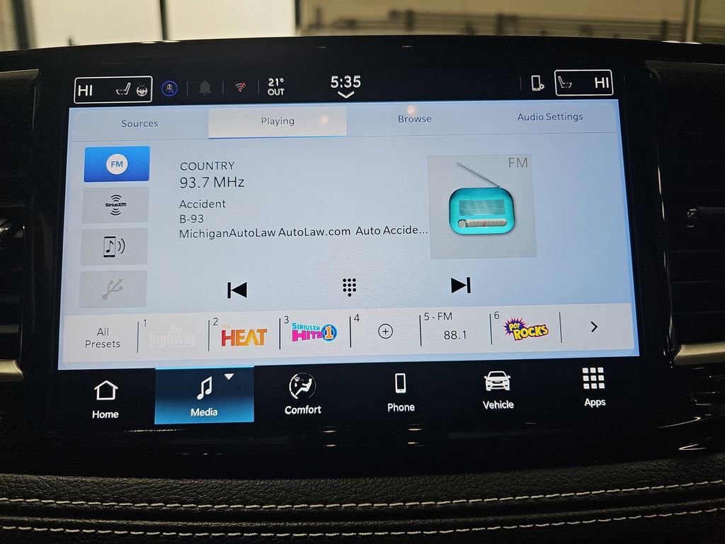 New 2026 Chrysler Pacifica Select image 24