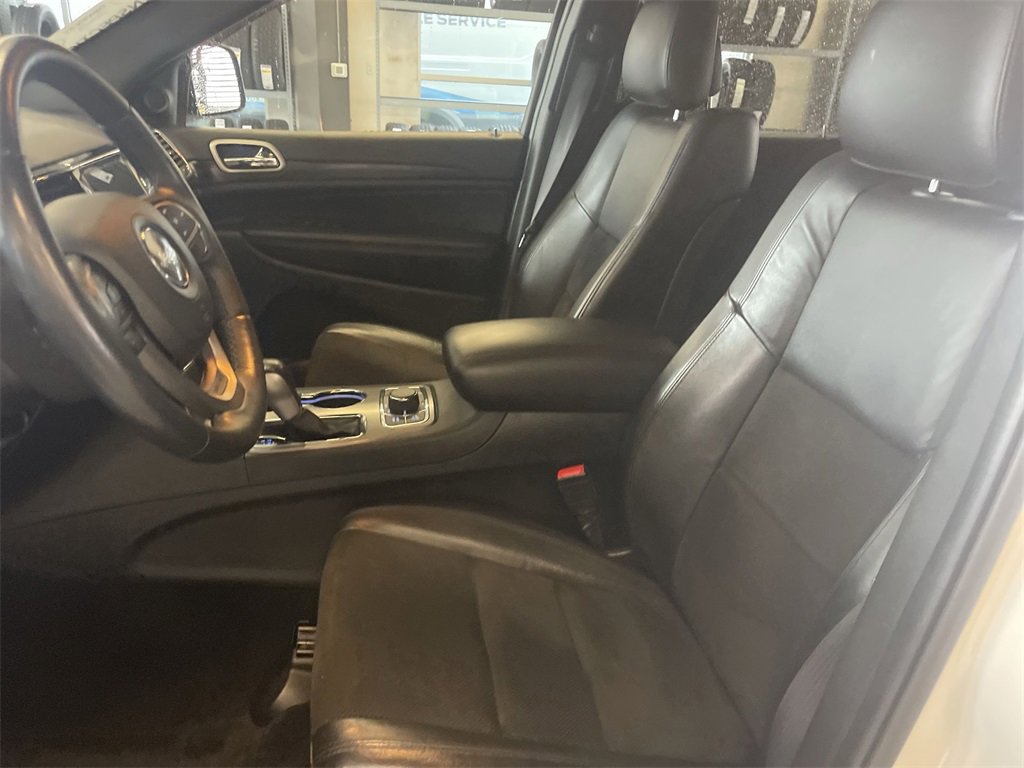 Used 2022 Jeep Grand Cherokee Laredo X image 17