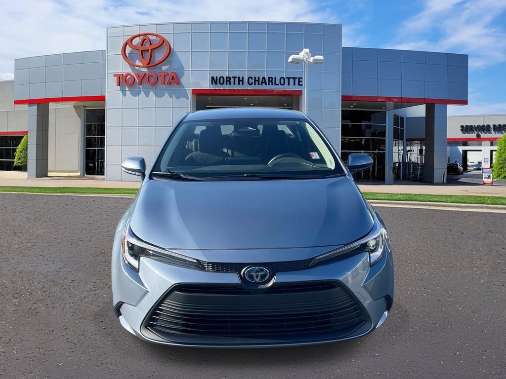 Used 2025 Toyota Corolla LE FWD image 3
