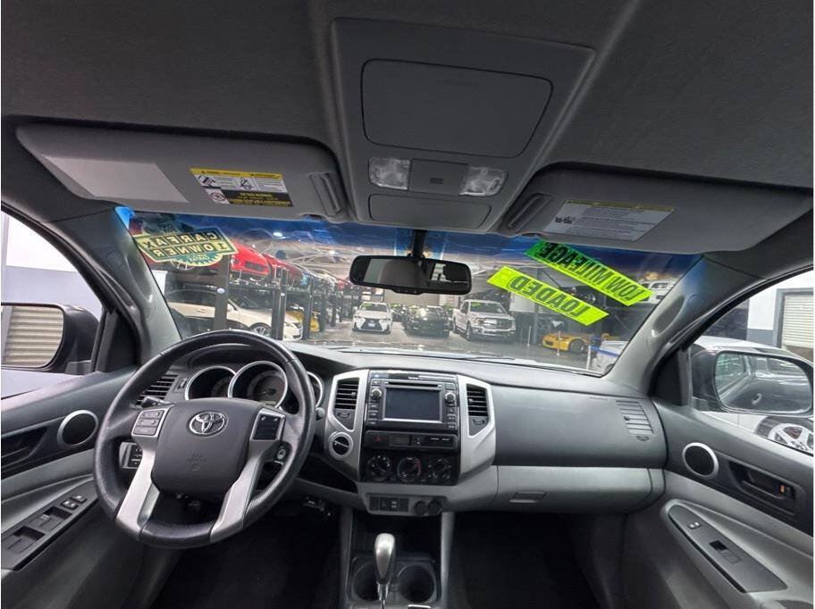 Used 2013 Toyota Tacoma 4x4 Double Cab w/ TRD Off-Road Pkg image 18