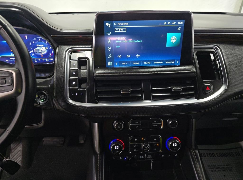 Used 2023 Chevrolet Suburban Premier image 13