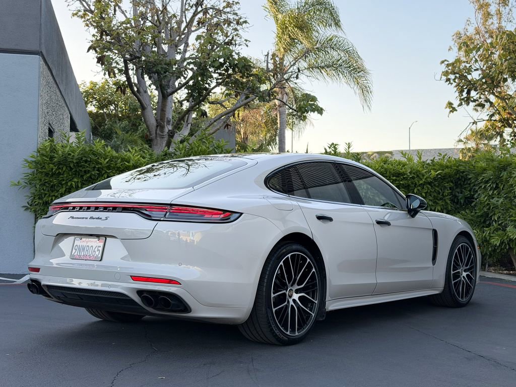 Used 2022 Porsche Panamera Turbo S image 3