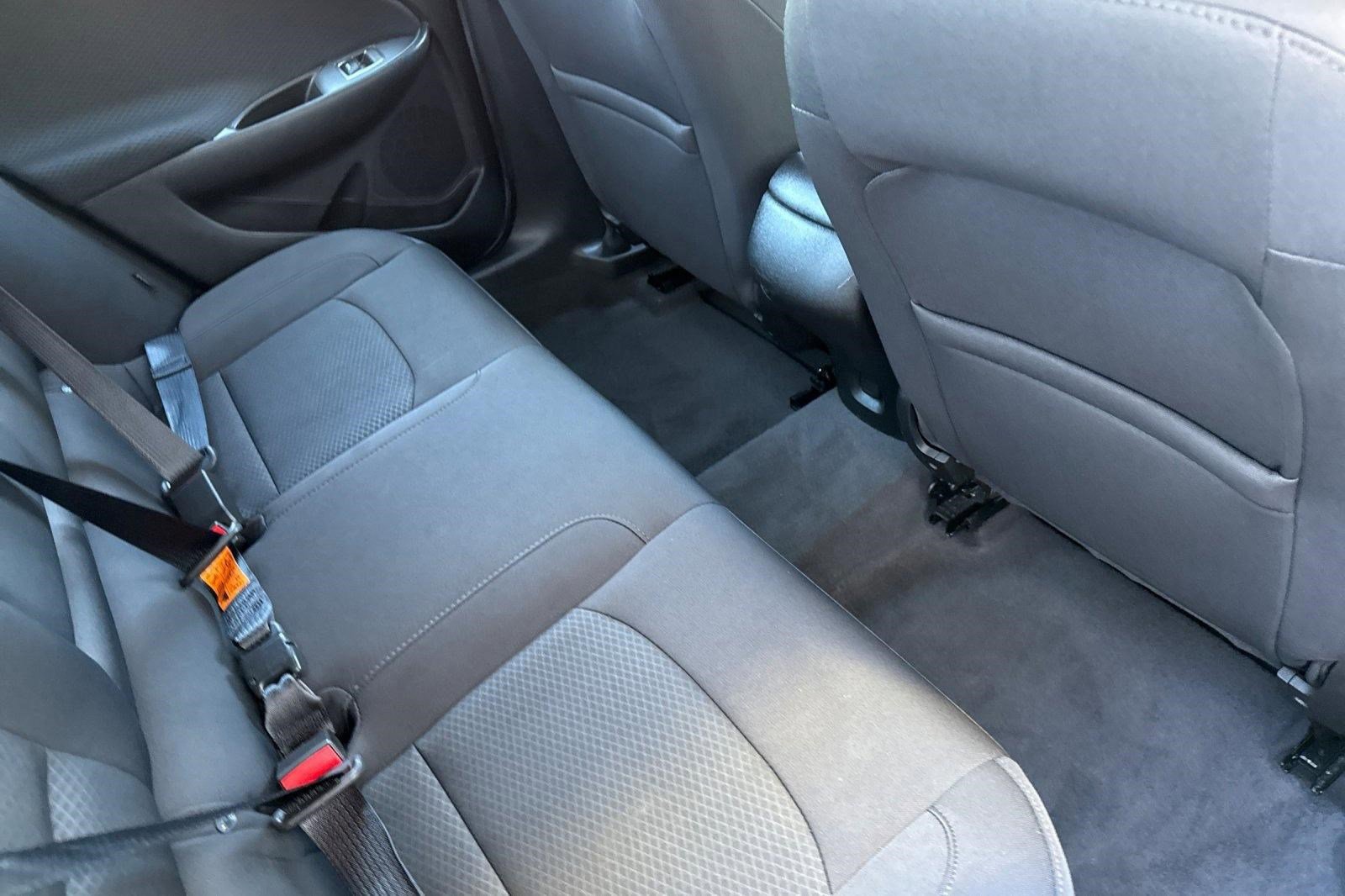 Used 2017 Chevrolet Malibu LS image 28