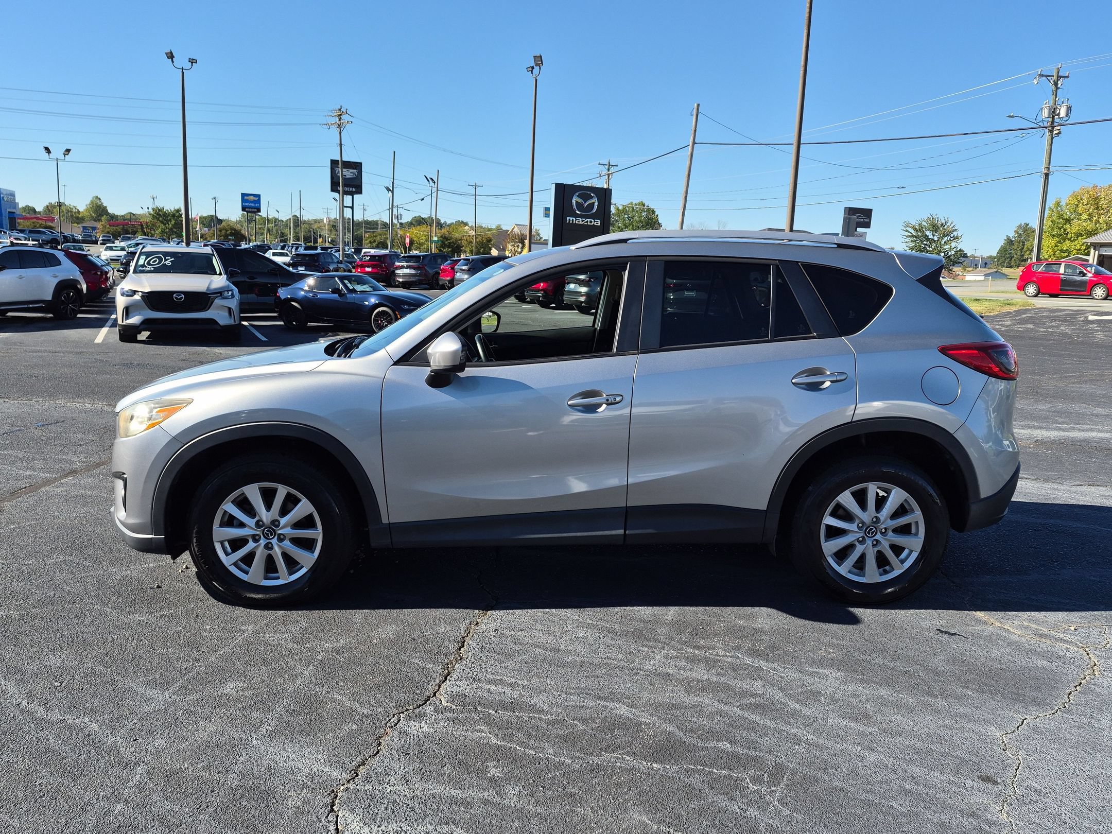 Used 2015 MAZDA CX-5 Touring FWD image 2