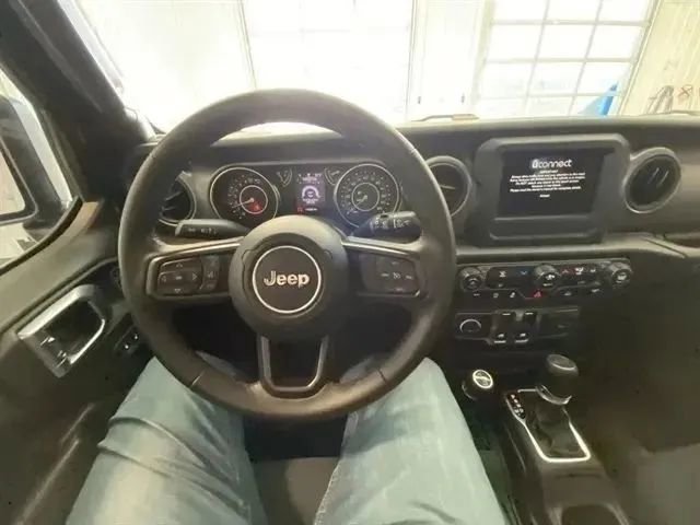 Used 2022 Jeep Wrangler Sport AWD/4WD image 20