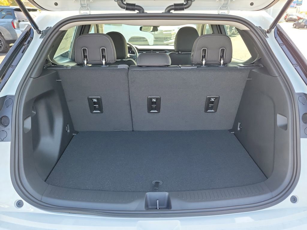 New 2027 Chevrolet Bolt LT FWD image 18