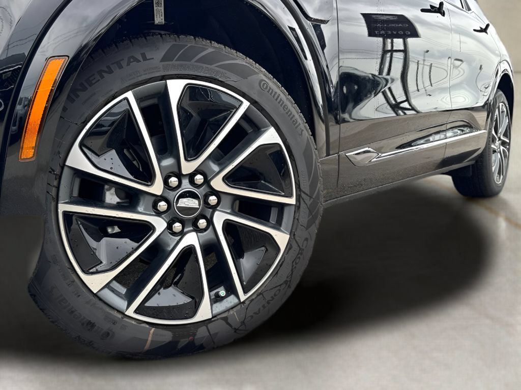 New 2027 Cadillac Optiq Sport w/ LPO, Floor Liner Package AWD/4WD image 2