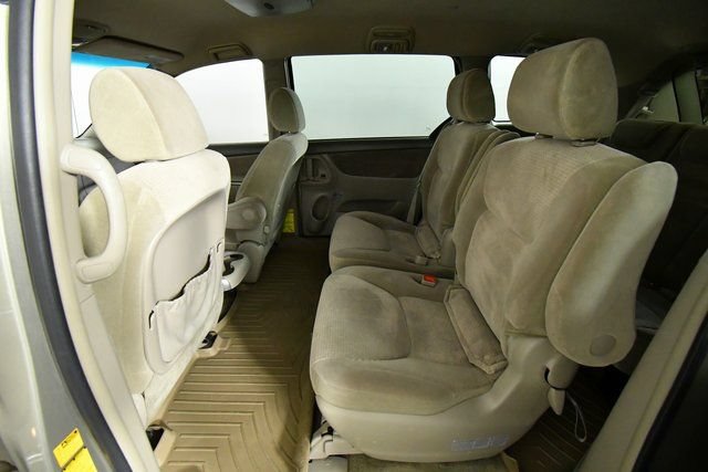 Used 2008 Toyota Sienna FWD image 25