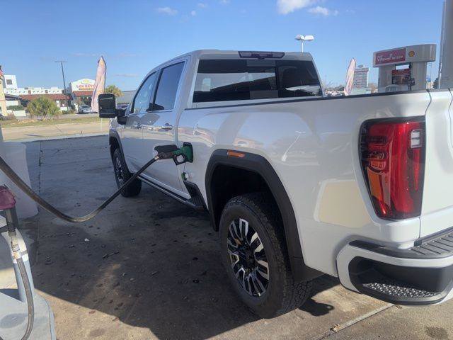 New 2026 GMC Sierra 2500 Denali Ultimate image 9