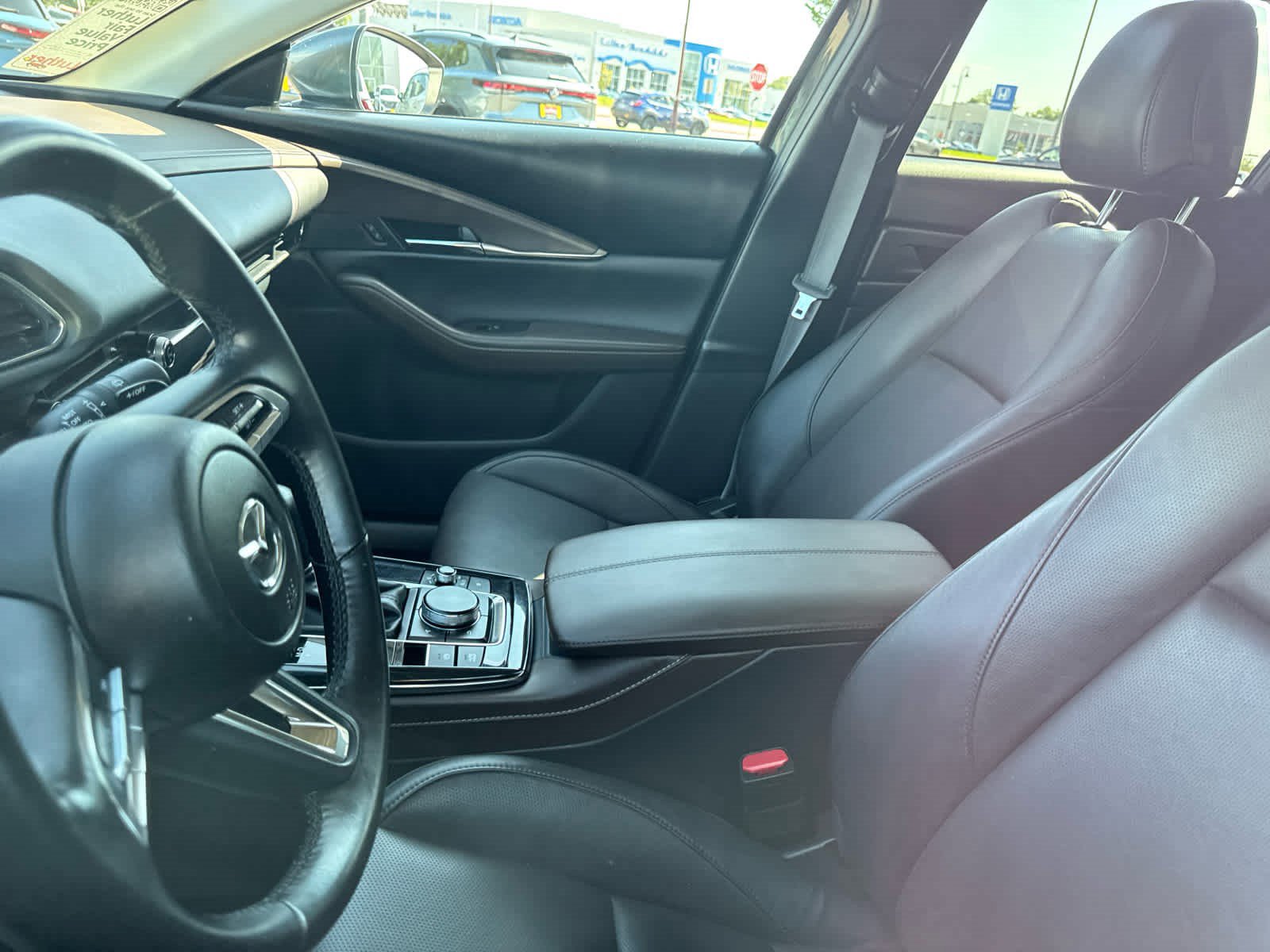 Used 2022 MAZDA CX-30 AWD 2.5 S w/ Premium Package image 6