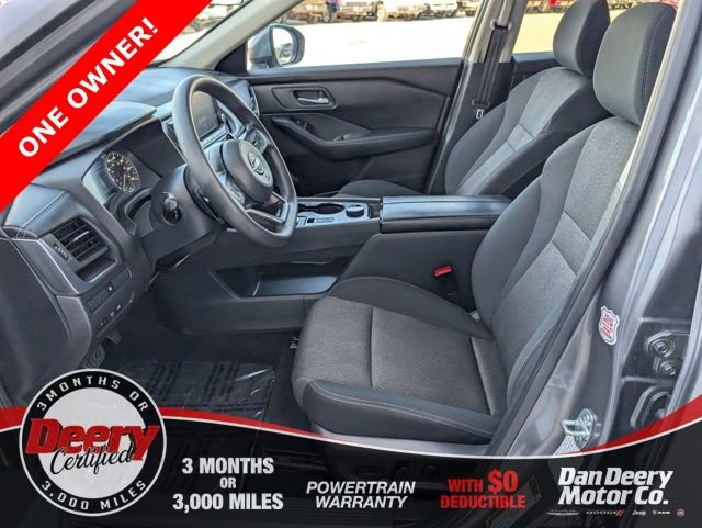 Used 2024 Nissan Rogue SV image 2