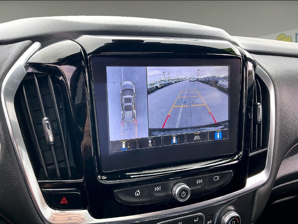 Used 2023 Chevrolet Traverse RS AWD/4WD image 19
