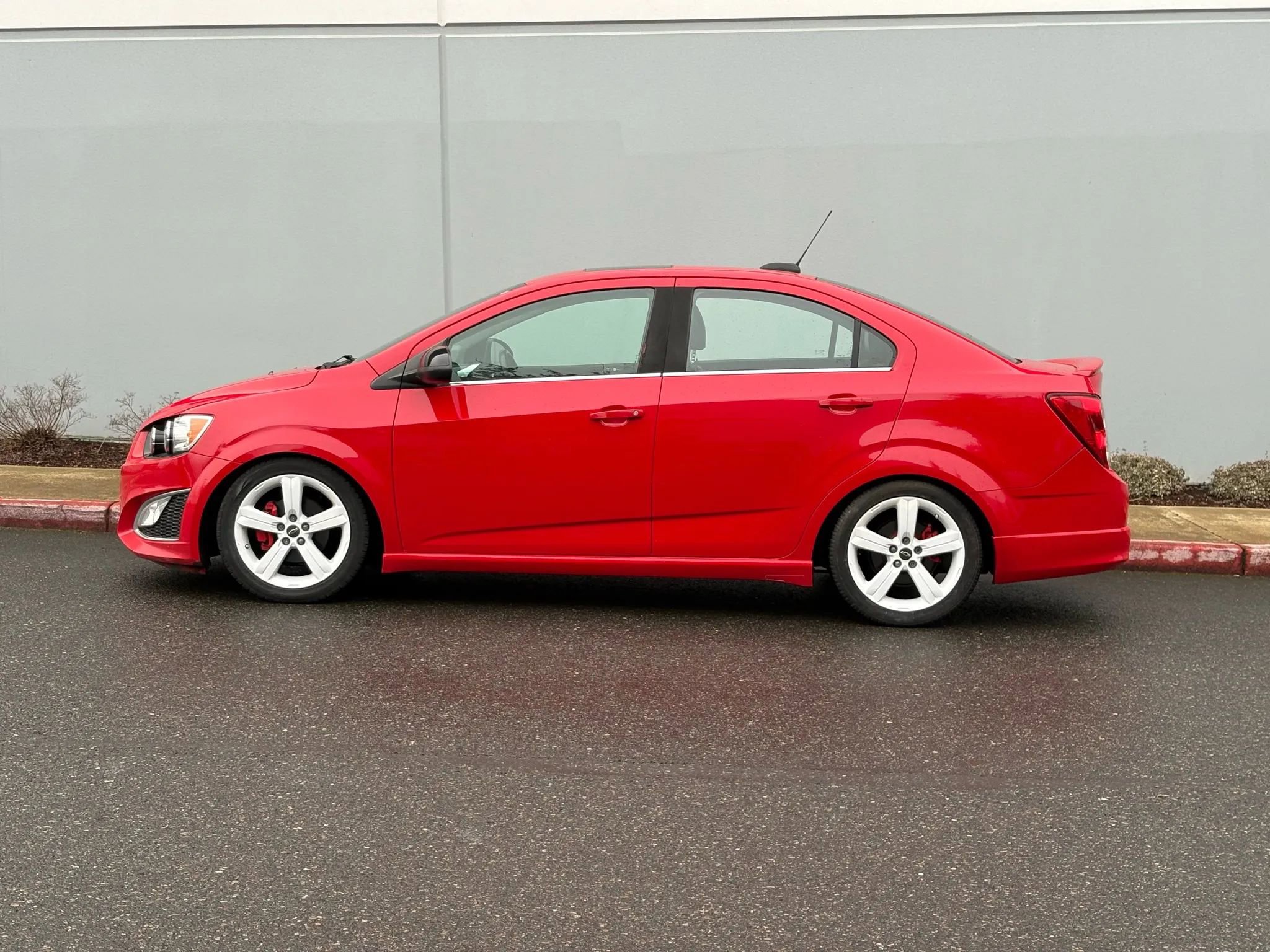 Used 2016 Chevrolet Sonic RS image 2