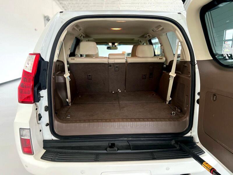 Used 2013 Lexus GX 460 Premium image 10