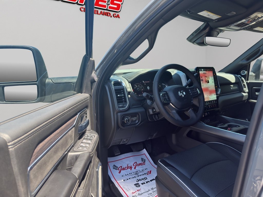 New 2026 RAM 2500 Laramie AWD/4WD image 5