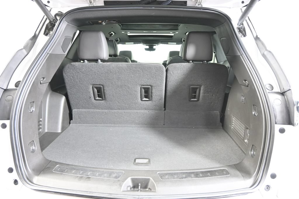 Used 2023 Buick Enclave Avenir w/ LPO, Floor Liner Package AWD/4WD image 17