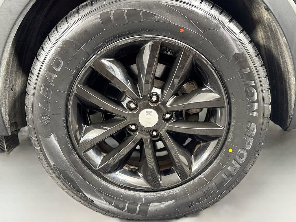 Used 2016 Kia Sorento LX w/ LX Convenience Package image 35