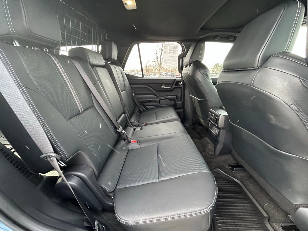Used 2025 Toyota 4Runner Limited w/ Tow Technology Package image 30