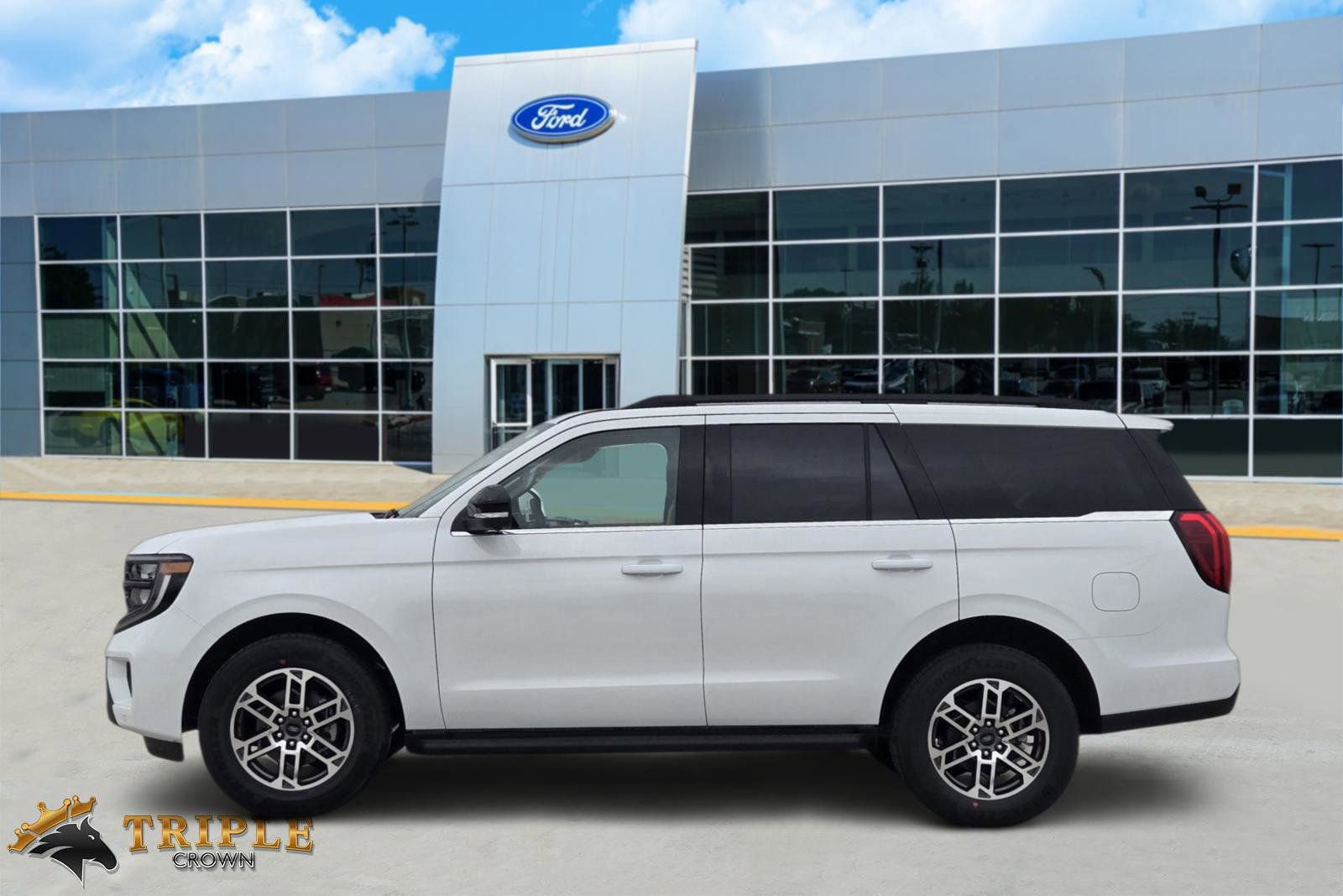New 2026 Ford Expedition Active image 2
