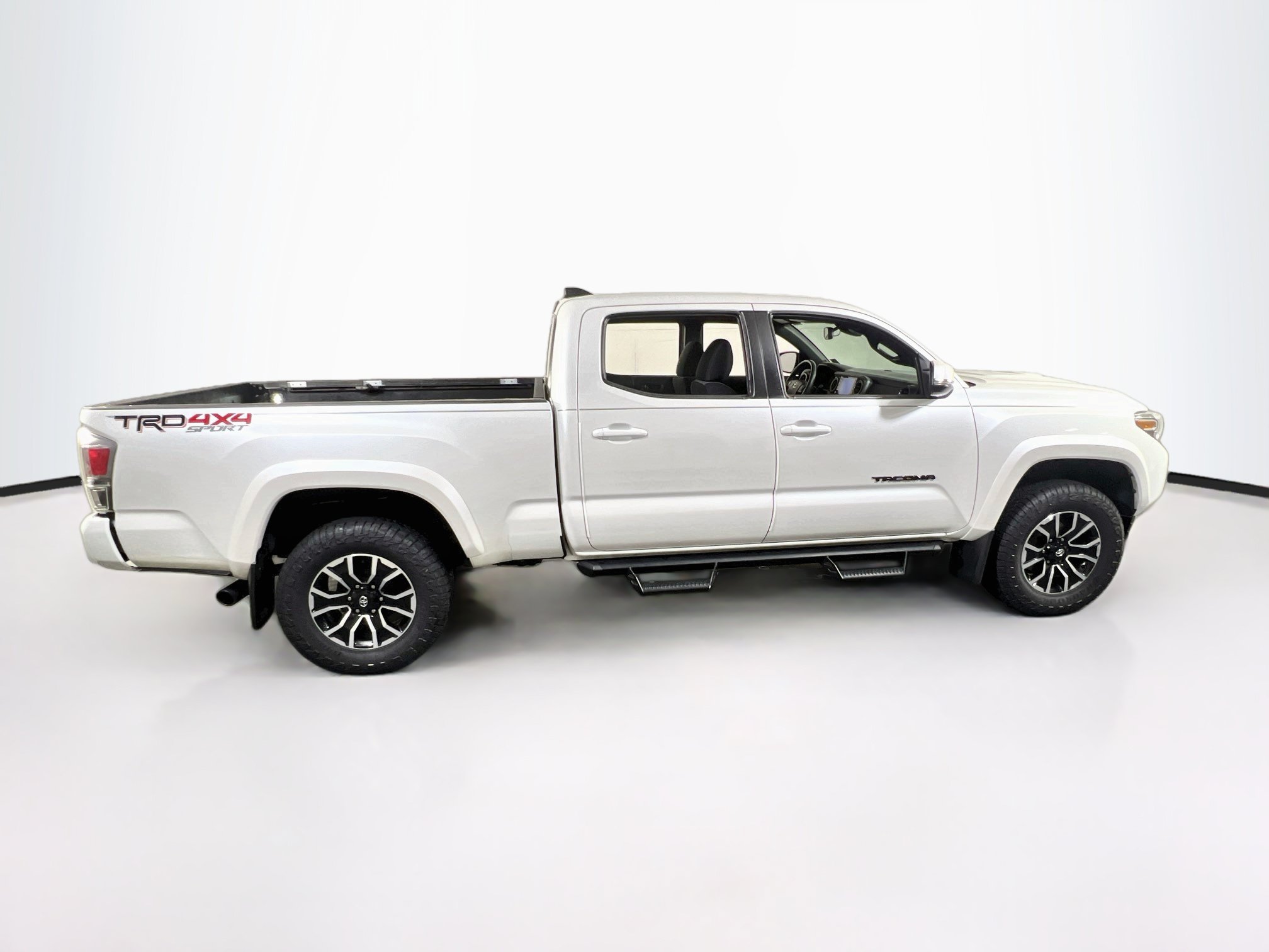 Used 2022 Toyota Tacoma TRD Sport AWD/4WD image 4