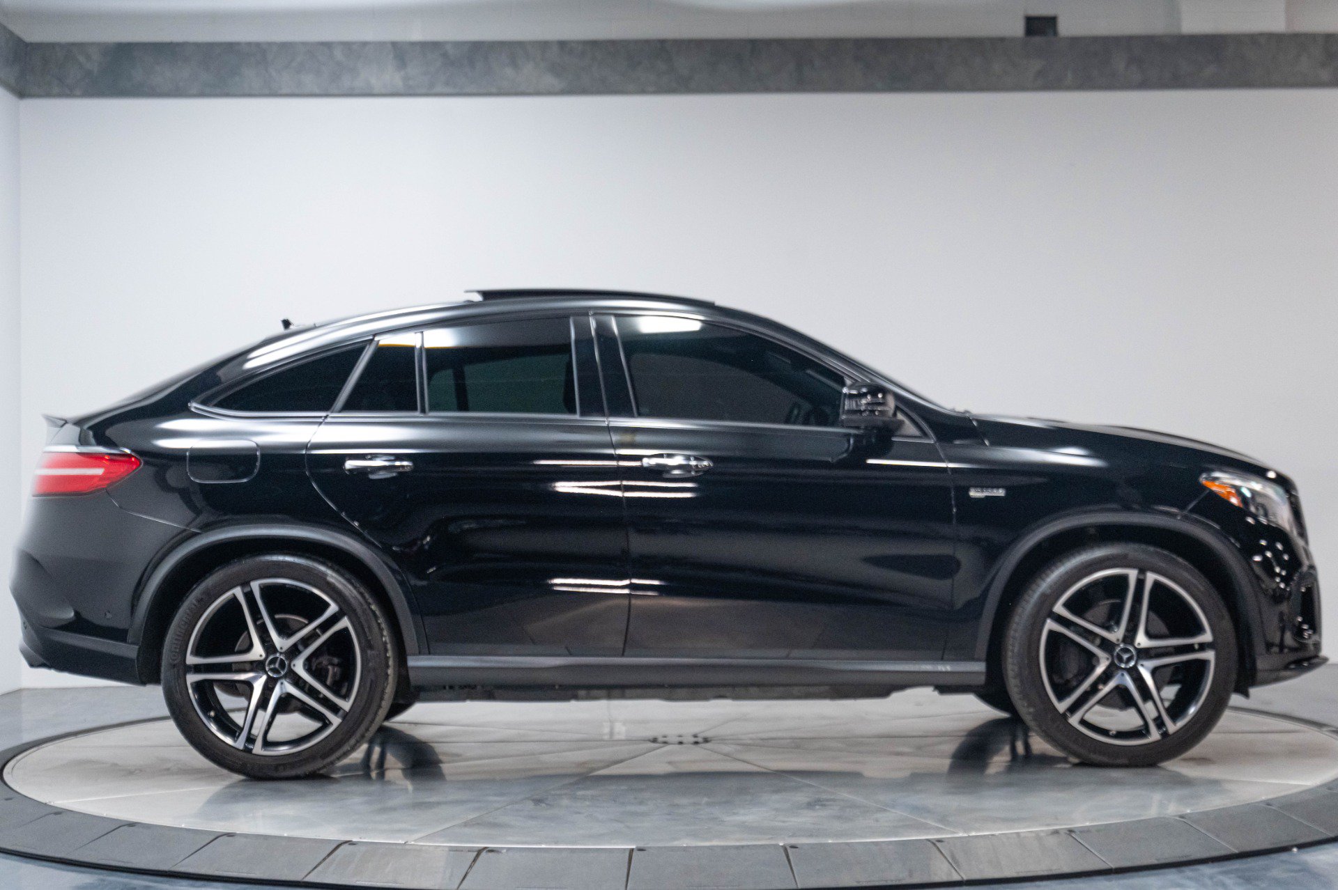 Used 2018 Mercedes-Benz GLE 43 AMG 4MATIC Coupe image 17