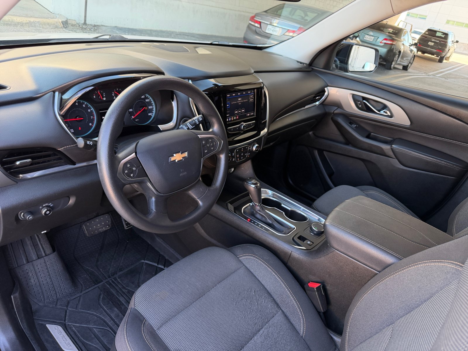 Used 2020 Chevrolet Traverse LS w/ LPO, Blackout Package FWD image 16